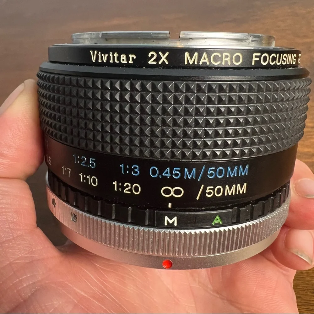 Vivitar 2X Macro Focusing Teleconverter MC for Canon FD w/ Case &‎ Caps